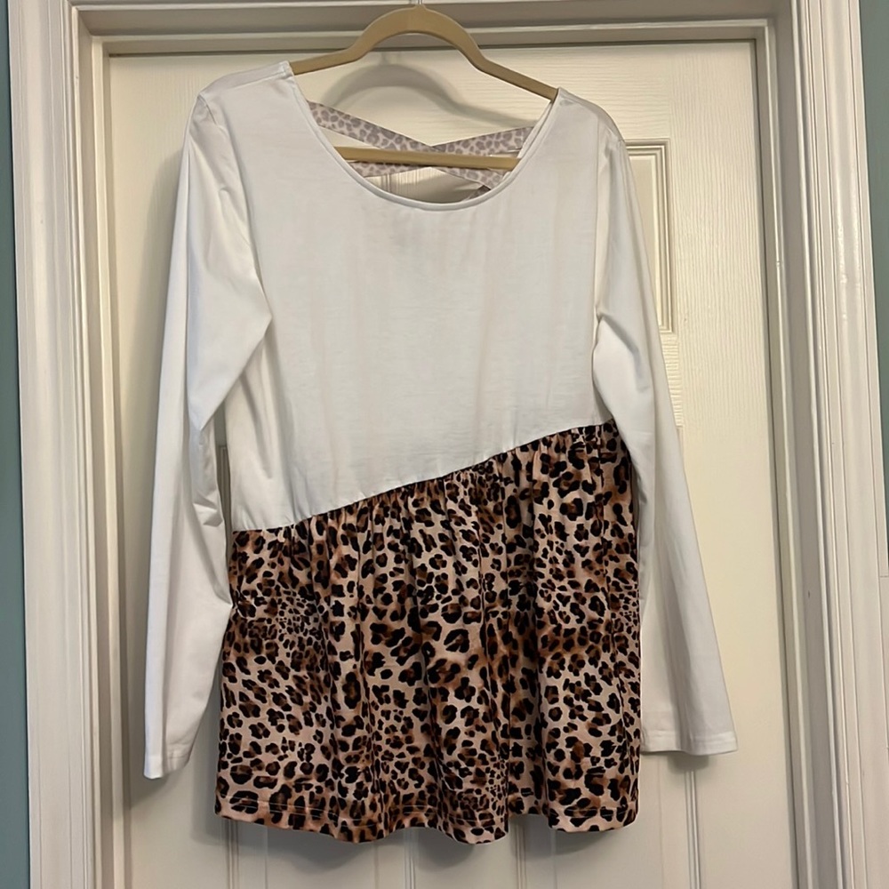 Babydoll style top with krisskross back
